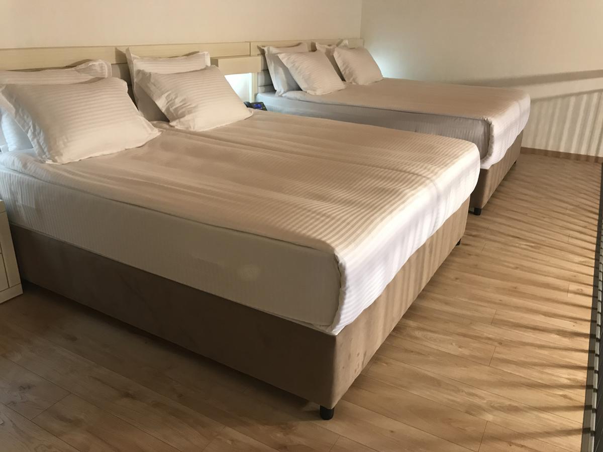 Full Comfort Apartment On Aghmashenebeli Tbilisi Exterior foto